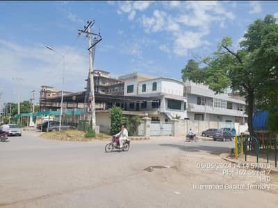 Mechanical Diploma Holder