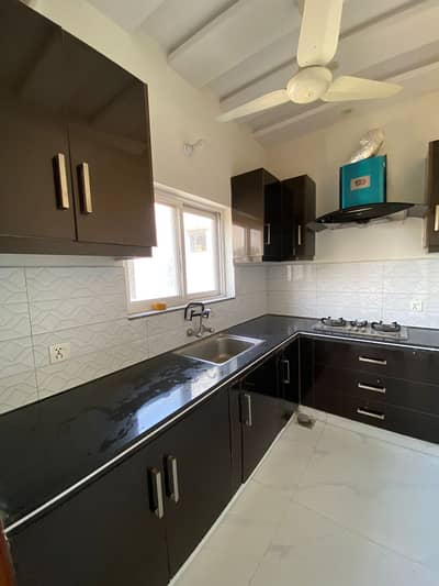 Bahria orchard Lahore 10marla portion for rent brand new first entry