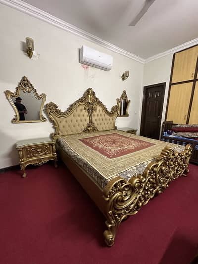 Royal style bed set with dressing and chairs