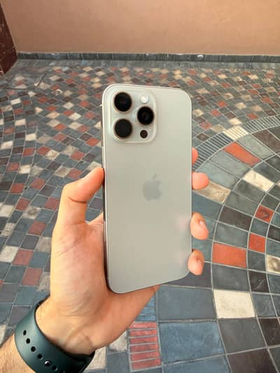 iPhone 16 Pro Max. 512 GB Non PTA. Sim time finish