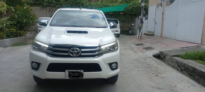 Hilux Revo V 3.0 2017 Model