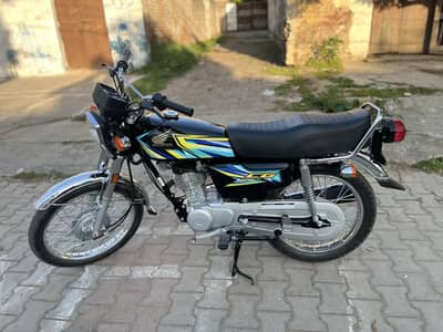 Honda 125 only 300km driven