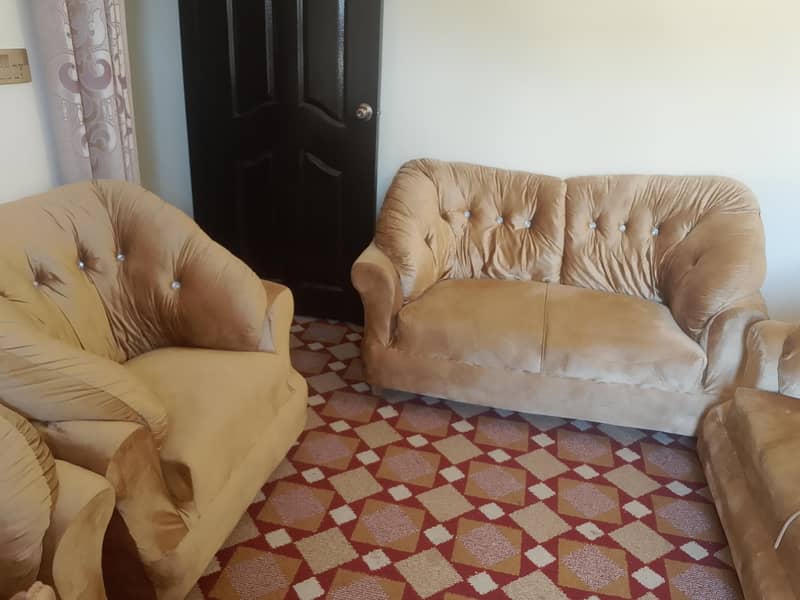 7 Sofas Good looking 7