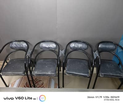 office table & office chairs for sale