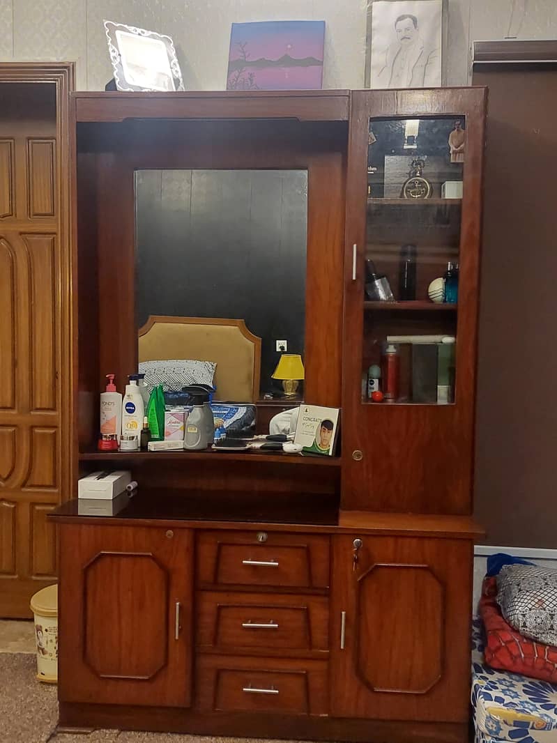 Dressing Table 0