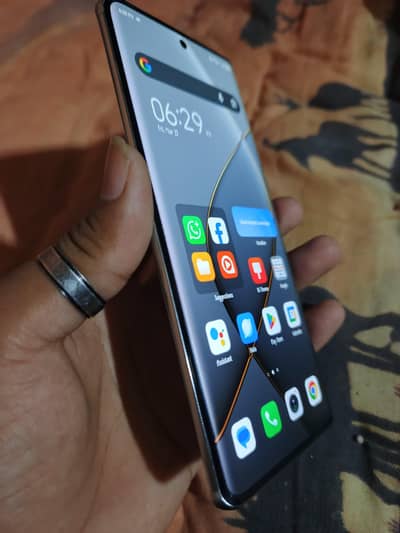 Tecno spark 20 pro plus Egd display