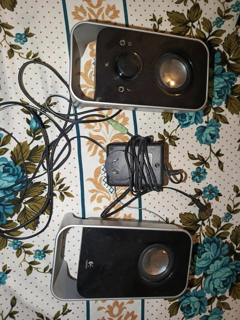 Logitech ls11 speaker 1