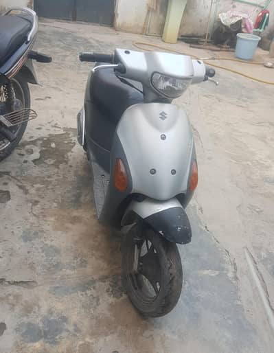 Suzuki let'4 G Japani petrol scooty