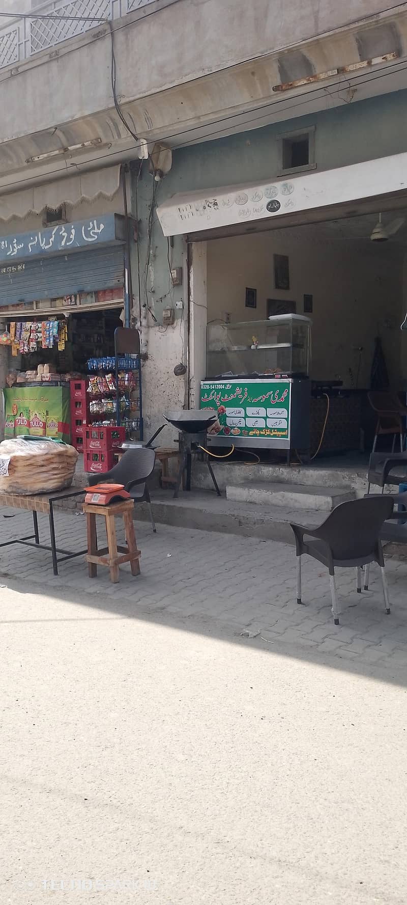 چلتی ہوئی فاسٹ فوڈ شاپ ارجنٹ برائے فروخت ہے 2