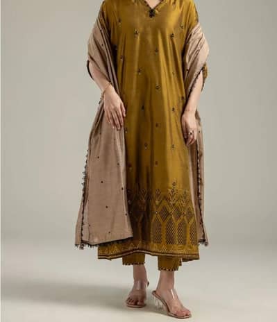 Brand New Dress – Only worn for just 2 Hours (Like New)