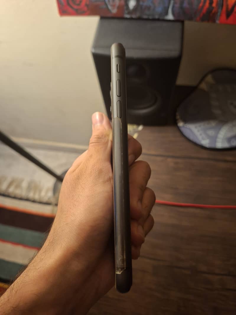 Apple iPhone 11 2