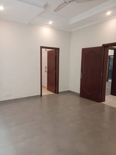 1 Kanal Super Out House Prime Hot For Sale dha Phase3