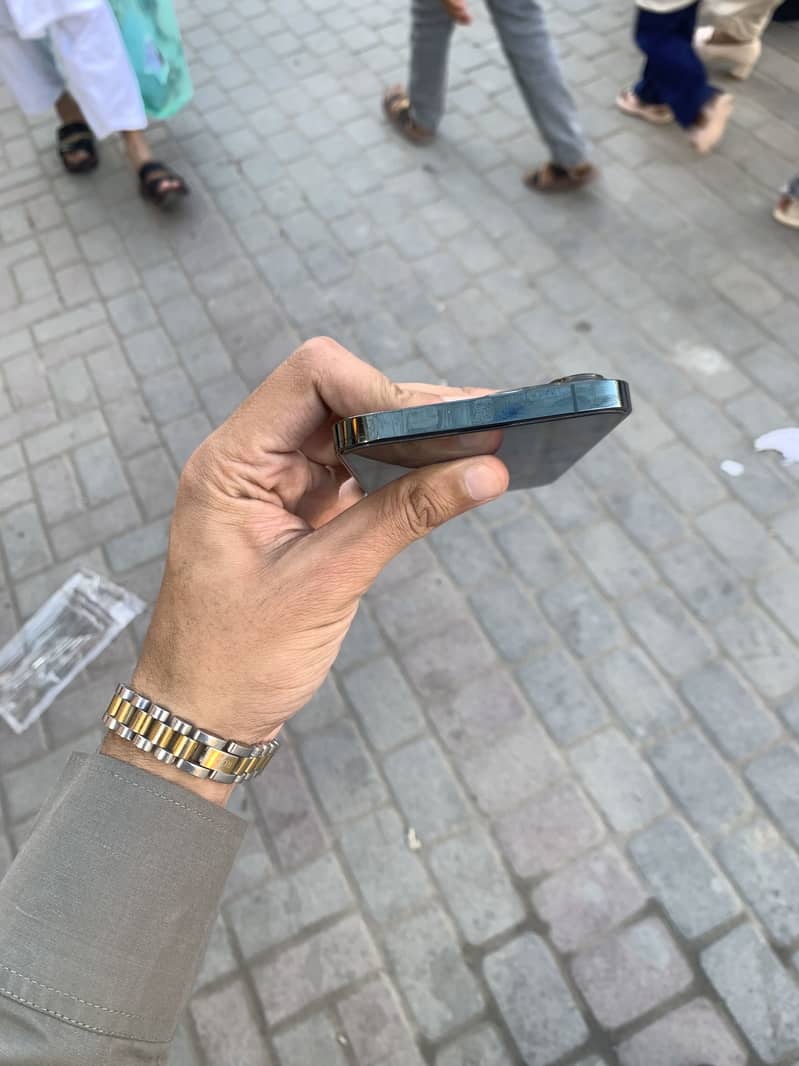 Iphone 13 pro max 0