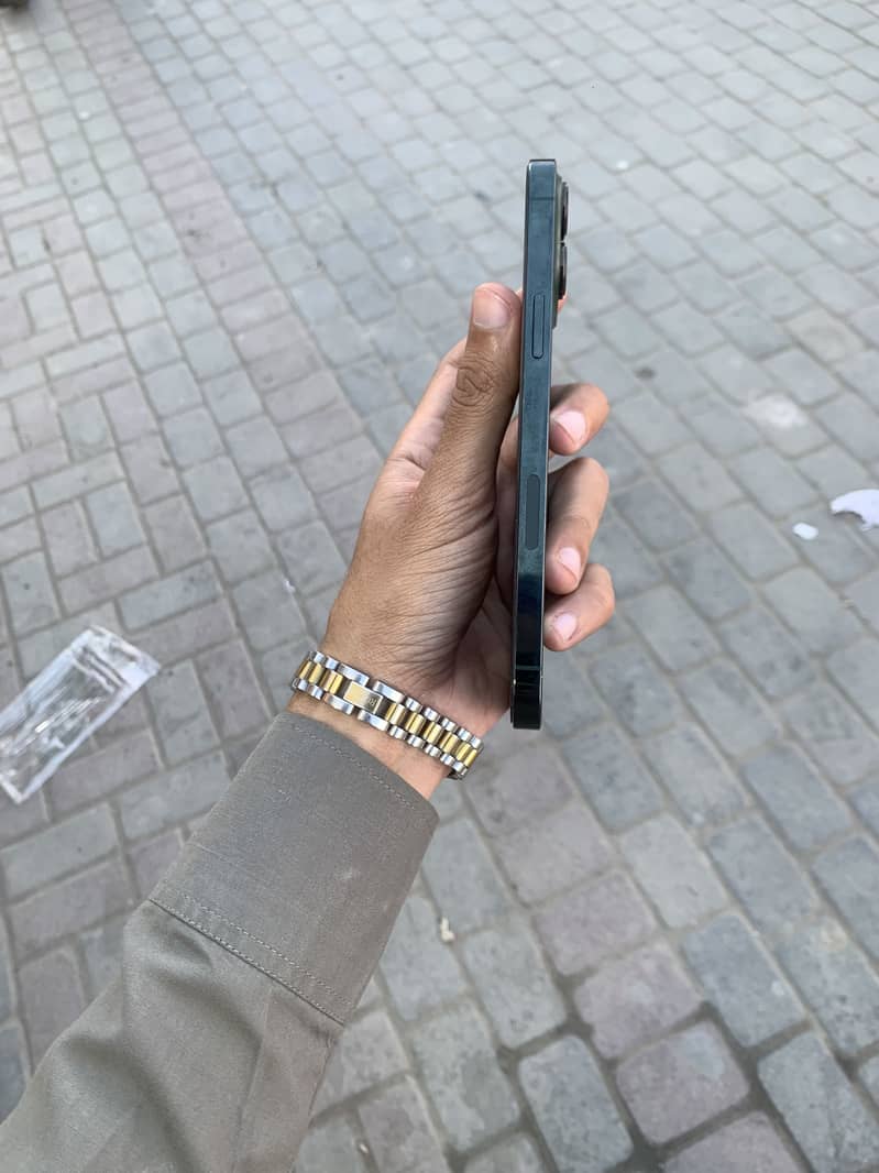 Iphone 13 pro max 4