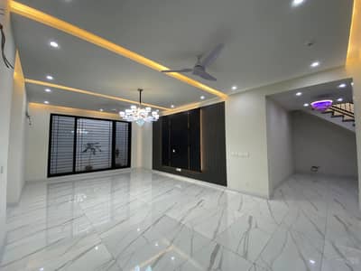 1 Kanal Slightly Use Full House For Rent in DHA Phase 8 Ex Park View