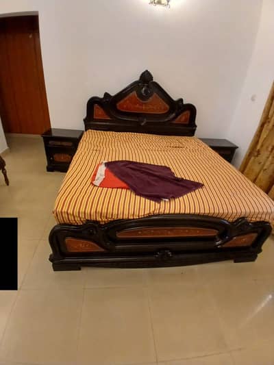 Bed with Side tables