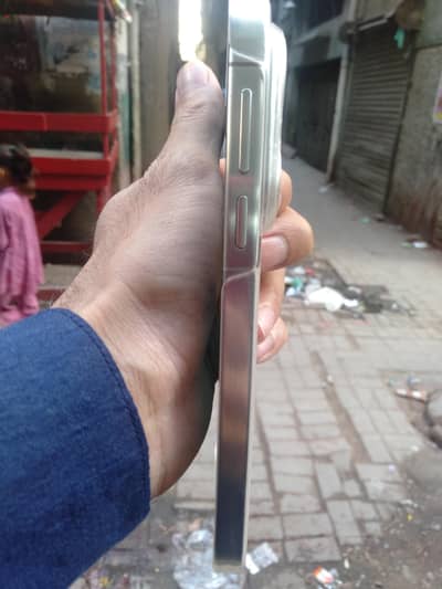 Huawei Pura 80 for sale. bought from the Qatar used 2  months