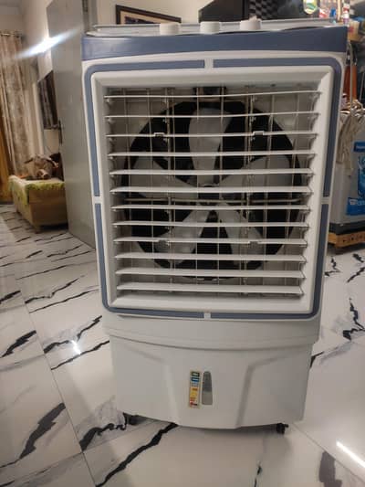 10/10 Condition Air Room Cooler | Izone company