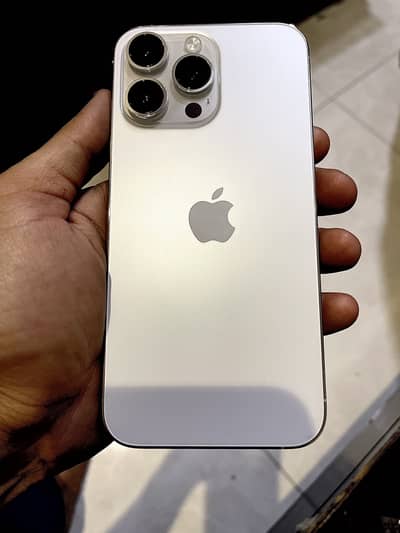 Iphone 14 pro max . . . .