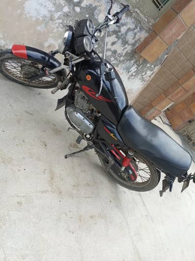 Suzuki GS 150 self start home use bike