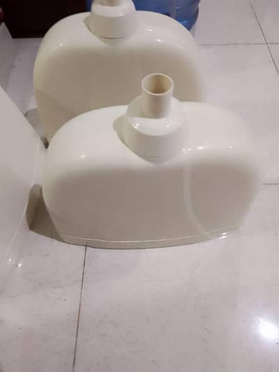 Toilet tank with float