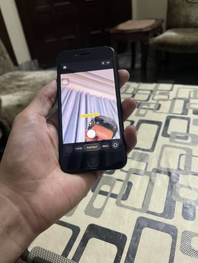 iPhone SE 2020 all ok finger okk no any fault