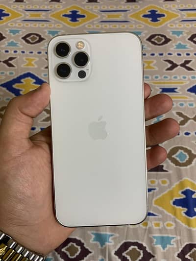 barnd new condition  iphone 12 pro 128 water pack