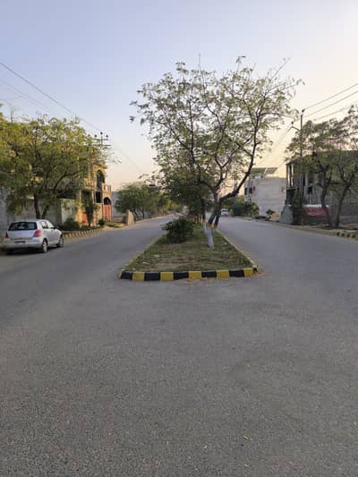 THREE SIDE CORNER 600 SQY PLOT ALIGARH SOCIETY SECTOR 9A1 SCHEME 33 KARACHI
