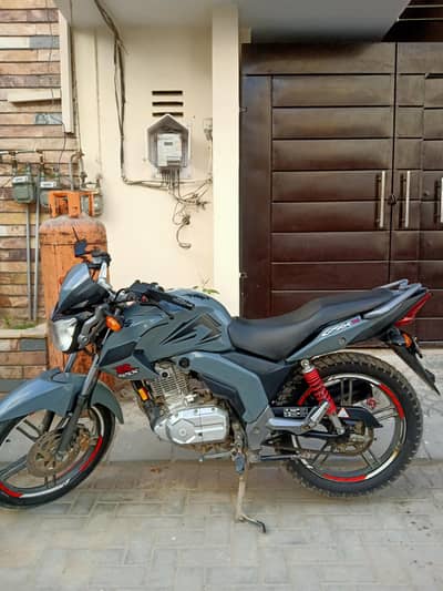 Suzuki gsx 125