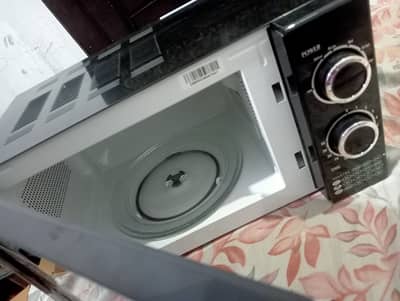 Microwave oven new ak din bhe use nai hwaa
