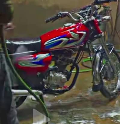 125 Honda 2022 model he koi Kam nahi he bike men