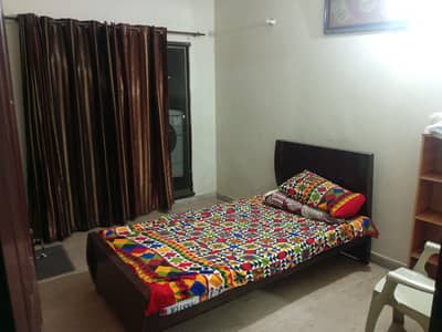 1 BEDROOM WITH ATTACHED BATH COMMON KITCHEN AND COMMON LOUNGE AVAILABLE FOR RENT