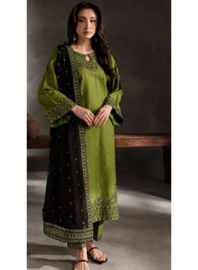 Women Linen Embroidered 3Pc Suit Green Eid Festive