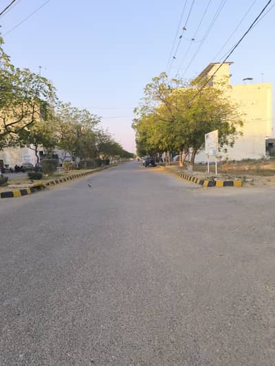 GARDEN CITY - LEASE 200 SQY PLOT BLOCK A, 50 FEET ROAD