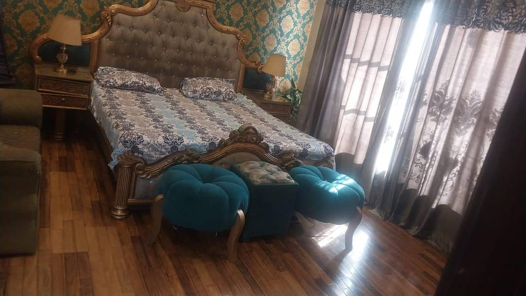 crown bed 1