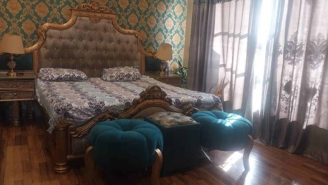 crown bed 3