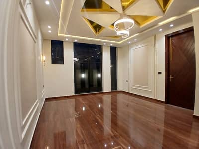 7 Marla Facing Park Eden Executive