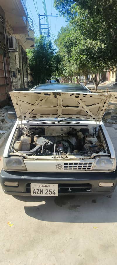 Suzuki mehran 2001 condition 10/8 usend me hai Engine ok 100%