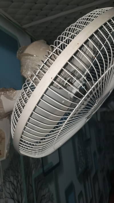 GFC Wall Fans (4 Pcs) Like New Condition For Sale