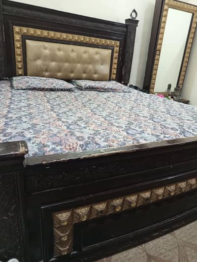 bed and dressing for sale urgent