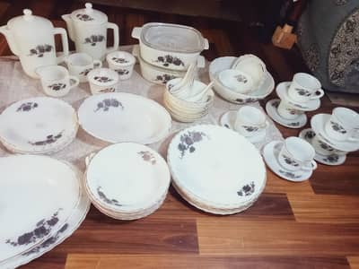 DINNER SET HYMAX BRAND UNTOUCHED
