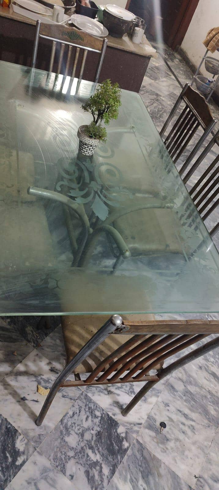 dining table for sell 3