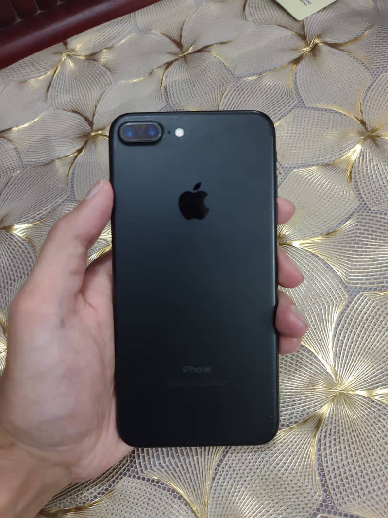 Apple Iphone 7 Plus 0