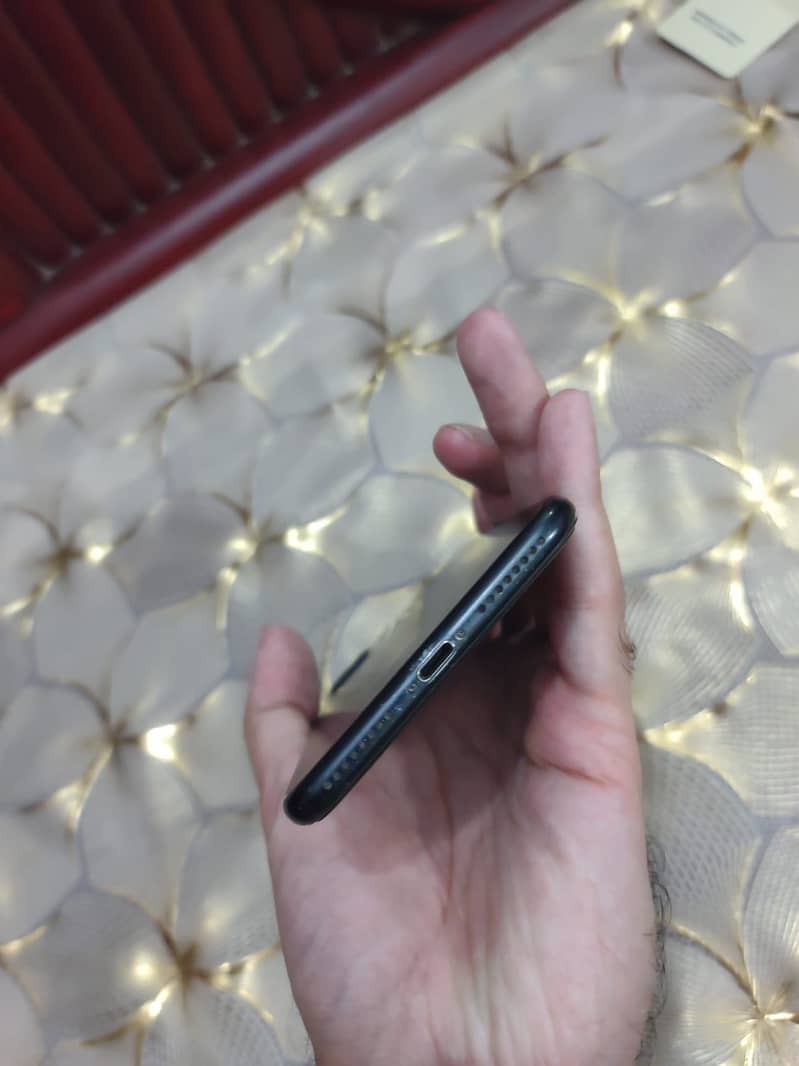 Apple Iphone 7 Plus 2