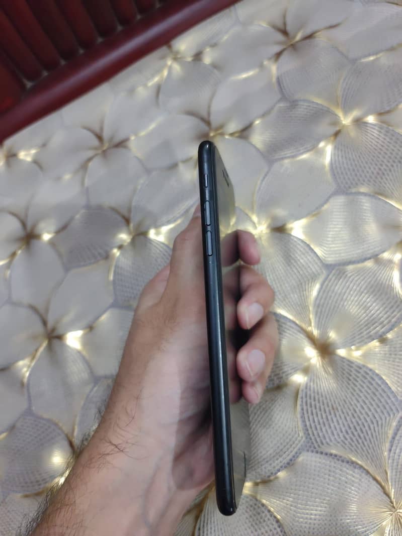 Apple Iphone 7 Plus 3