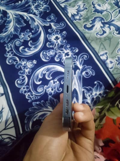 13promax 10by10 condition 128gb battery halt 82