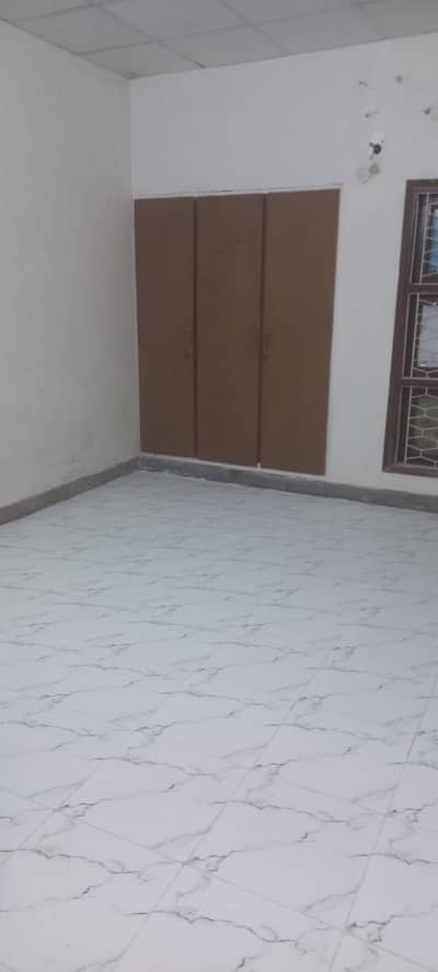 Beautiful House, North Karachi Sector 11A, 240sq, Cornor Single Story 5 Shops Market Road For Sale.