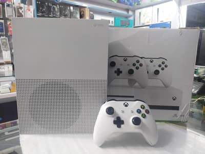 Xbox one s 1tb 10 games install 10/10 condition available