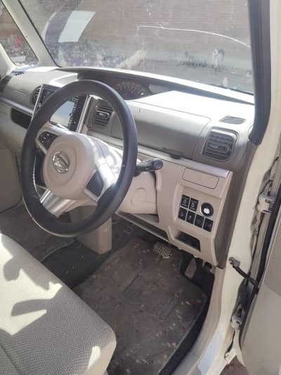 asslam o alikum iam selling my home family car full options