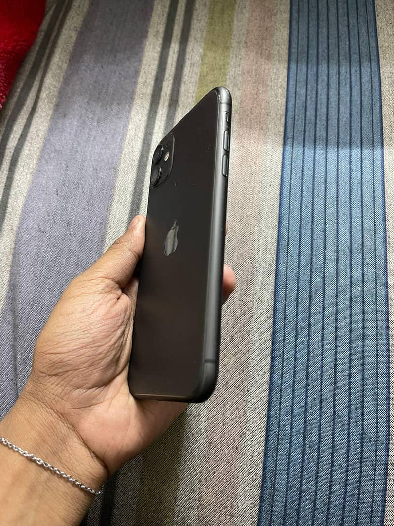 IPHONE 11 6